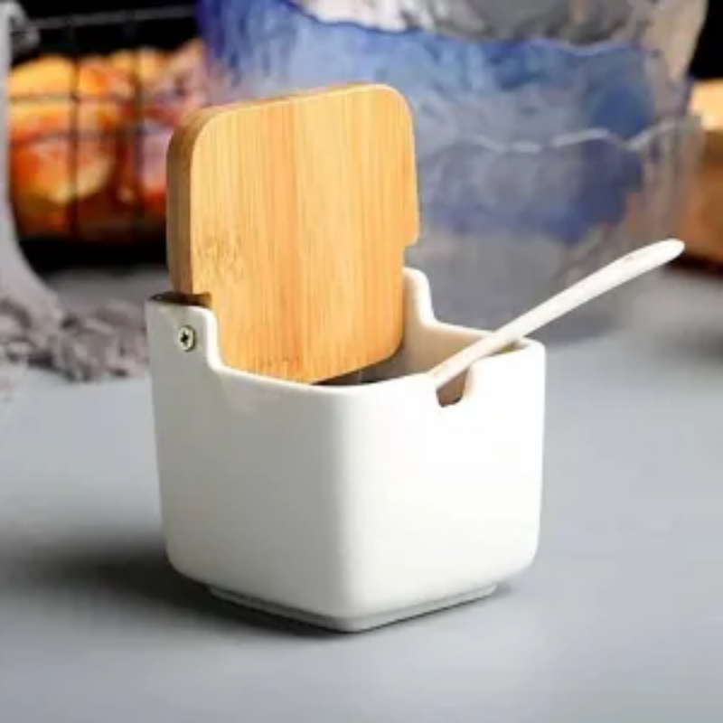 Saleiro de Mesa Cerâmica com Tampa de Bambu e Colher Branca 8,5 x 9 cm