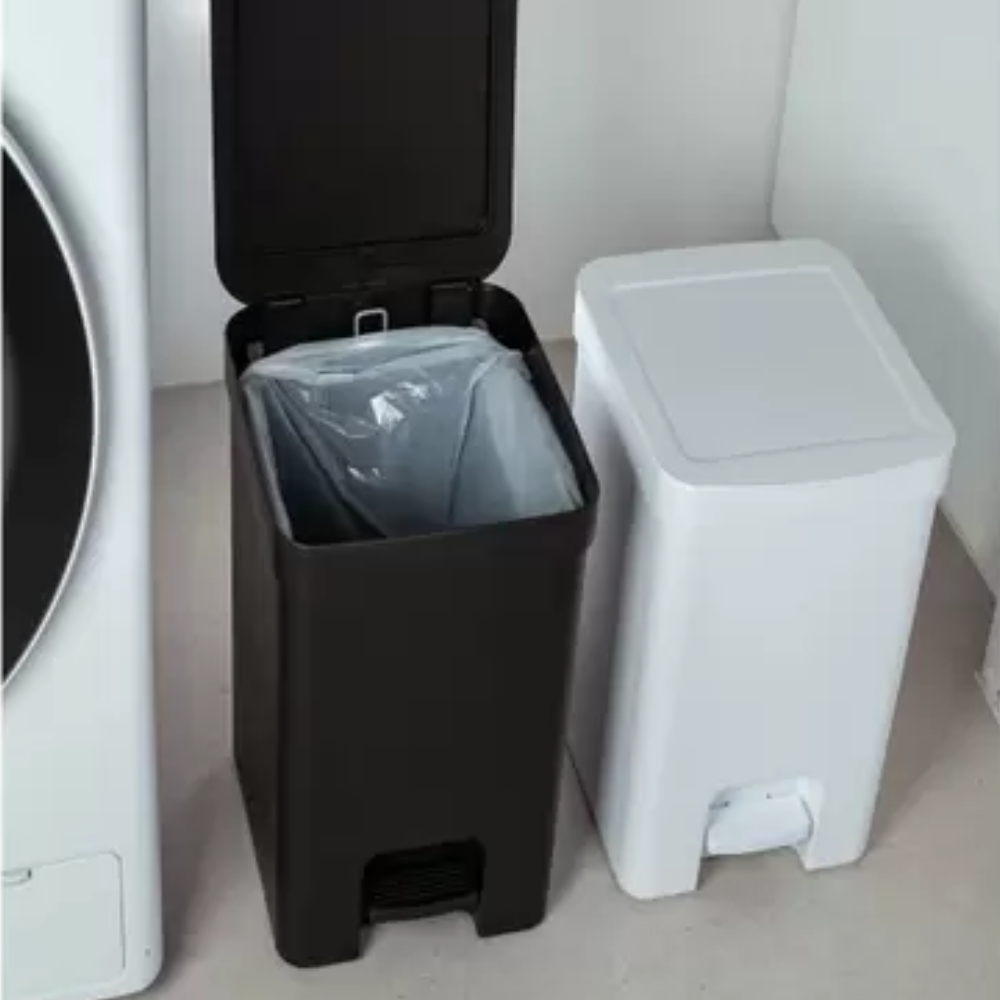 Lixeira de Pedal Trium 6L Preto